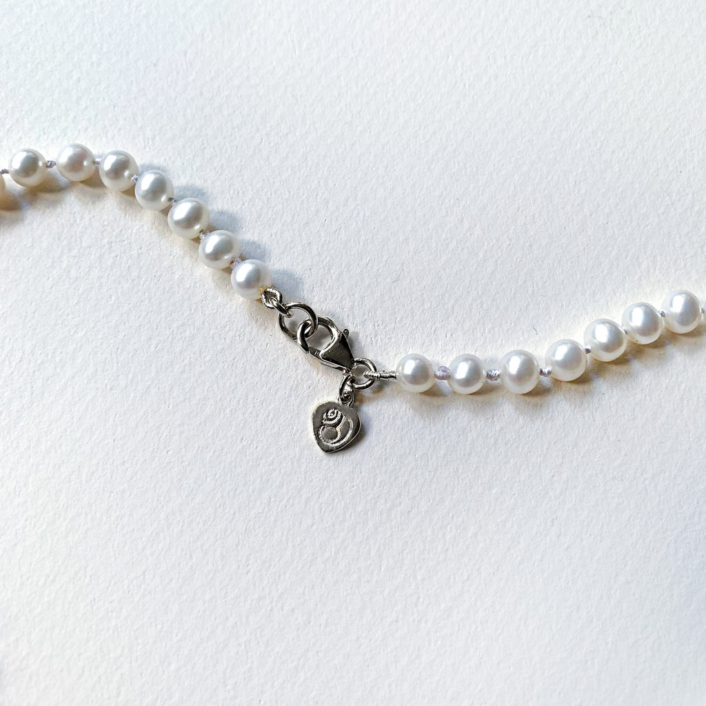 Casuals Fairhope 16 Pearl Necklace with Silver Magnetic Clasp